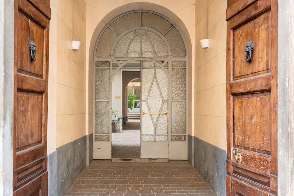 La Scala Suite-Luxury Apartment Милан Экстерьер фото